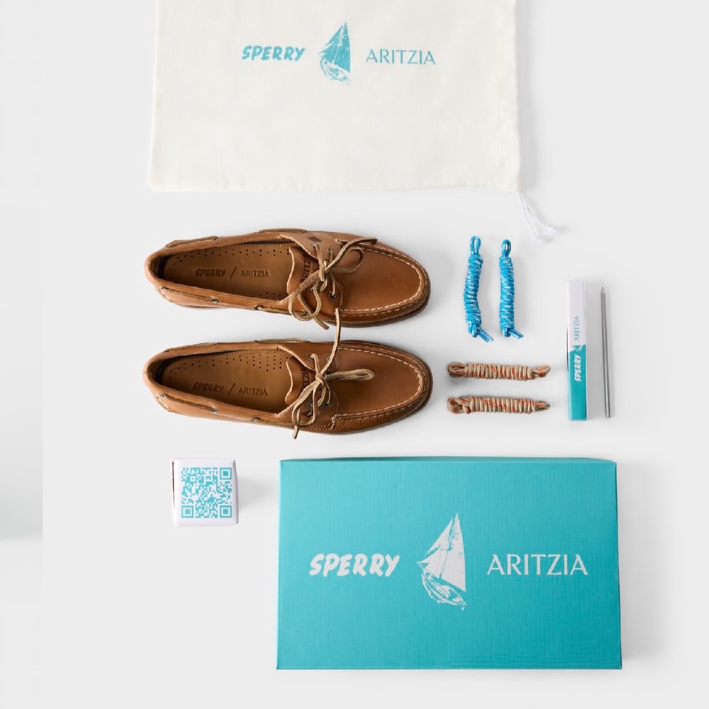 Sperry/Aritzia Women's Brown Boat Shoes
Brand New